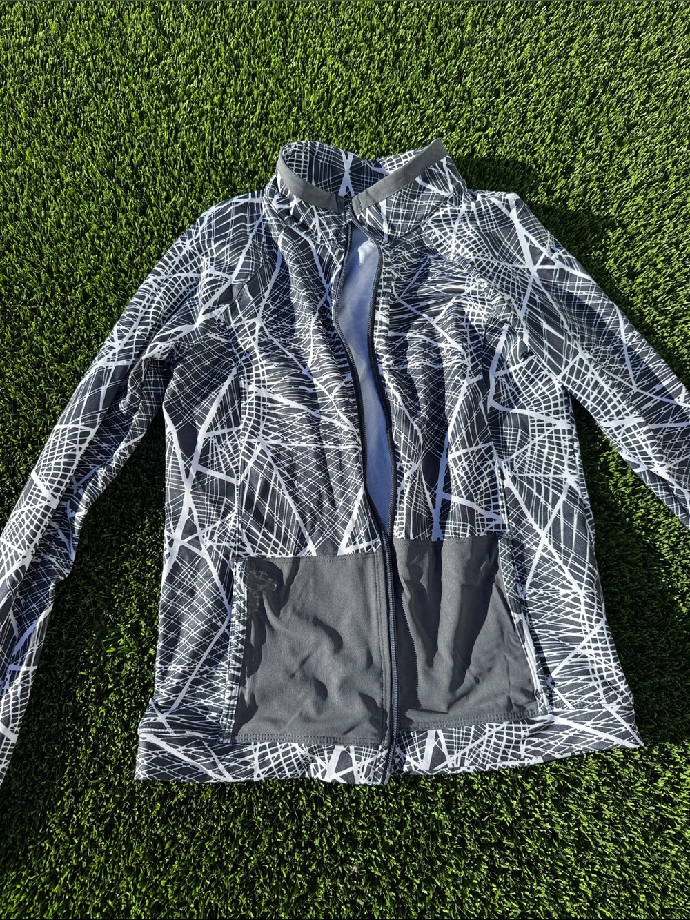 Zella Black & White Graphic Zip-Up Utility Jacket